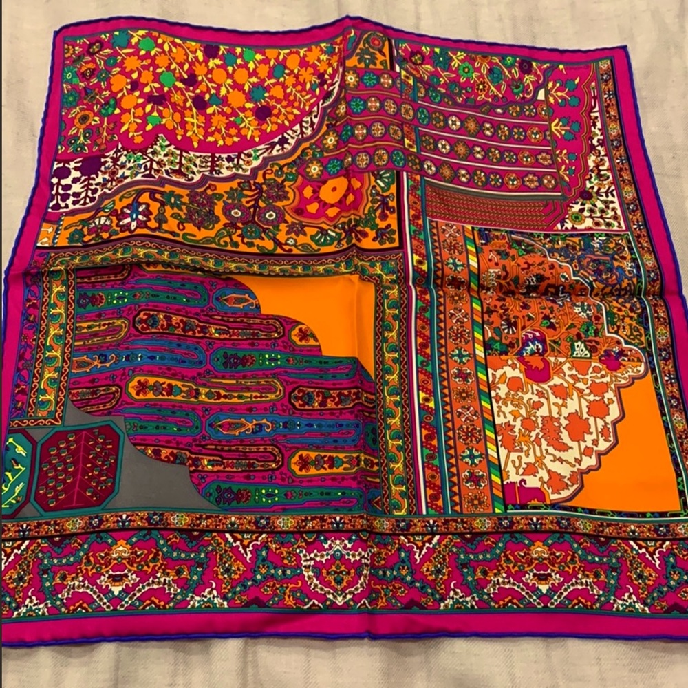 ❌SOLD❌ Gorgeous Hermès gavroche Tapis persan